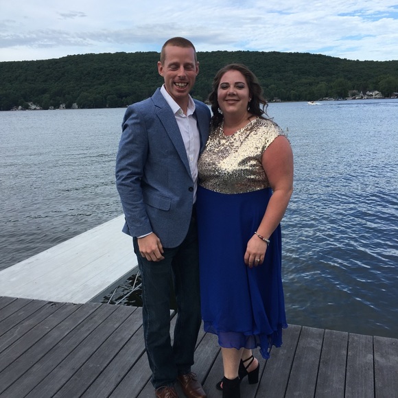 Meet your Posher, Alyssa - Picture 3 of 3